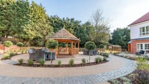 kingsclear-care-home-courtyard