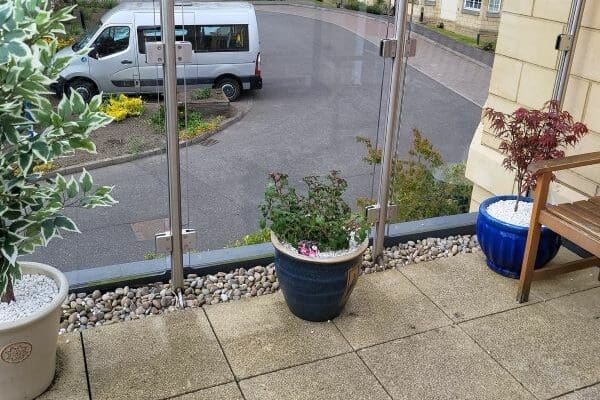 Forth Bay Residents Brighten Up Balconies