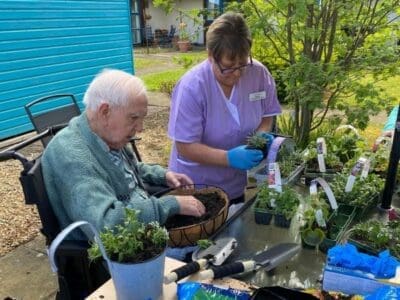 Hillview Court are making their home shine for summer!