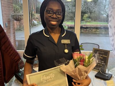 Oak Manor Nurse receives Hearts of Gold Regional award 