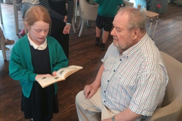 Rendlesham Primary pupils read to residents