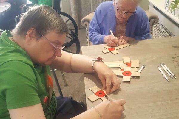Scoonie House pay respects on Remembrance Day