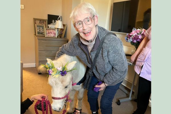 BBC Radio’s pet therapy spotlight at Oak Manor