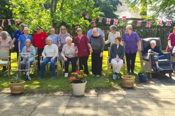 Remembering together: VE Day at Beechwood Park