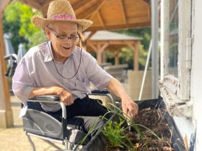 Springtime spruce-up at Coxhill Manor