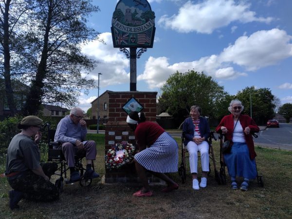 Rendlesham residents VE day wreath laying