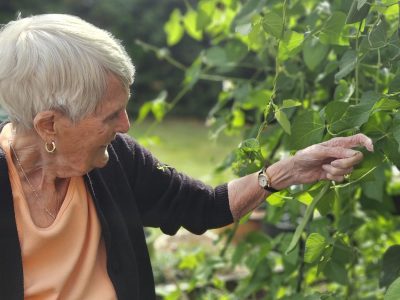 Green Fingers and Big Smiles: Oaklands’ Garden Club Celebrates First Harvest!