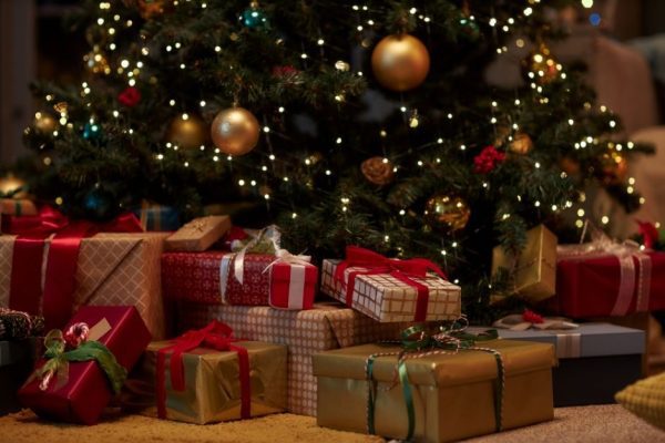 Supporting someone living with dementia at Christmas