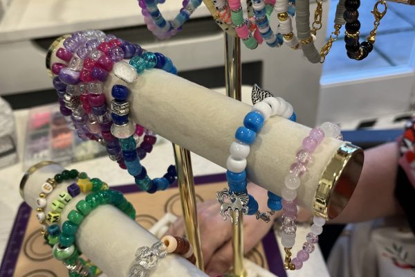 Jewellery-Making Thames View Resident Raises Funds for Lifeline Charity