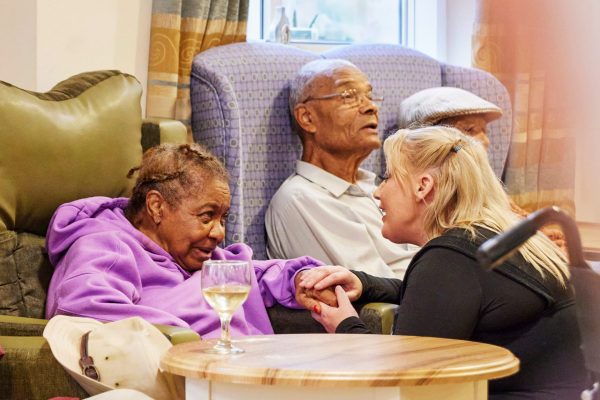 Understanding Sundowning and How It Affects People Living With Dementia